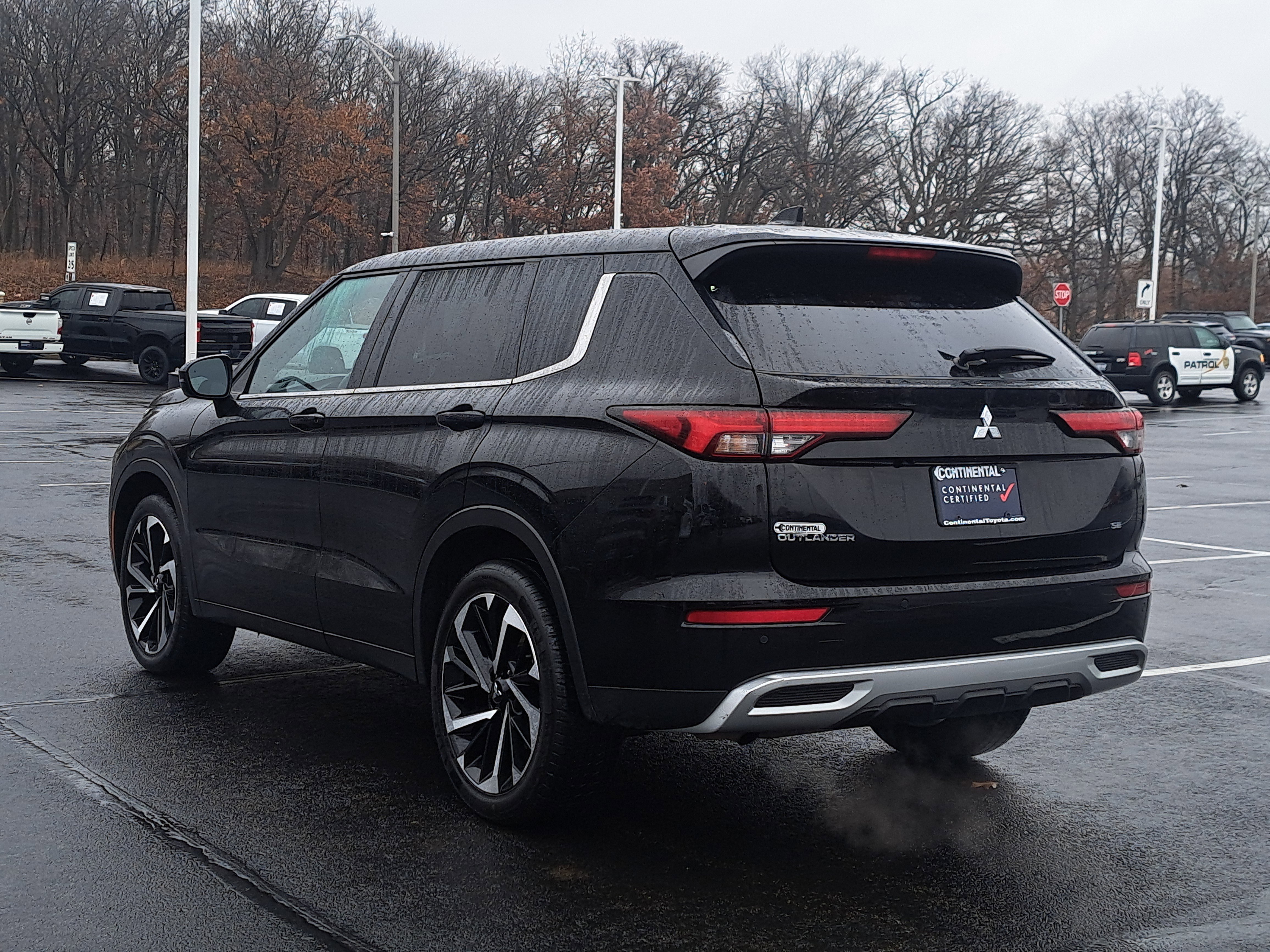 Used 2024 Mitsubishi Outlander SE image 4