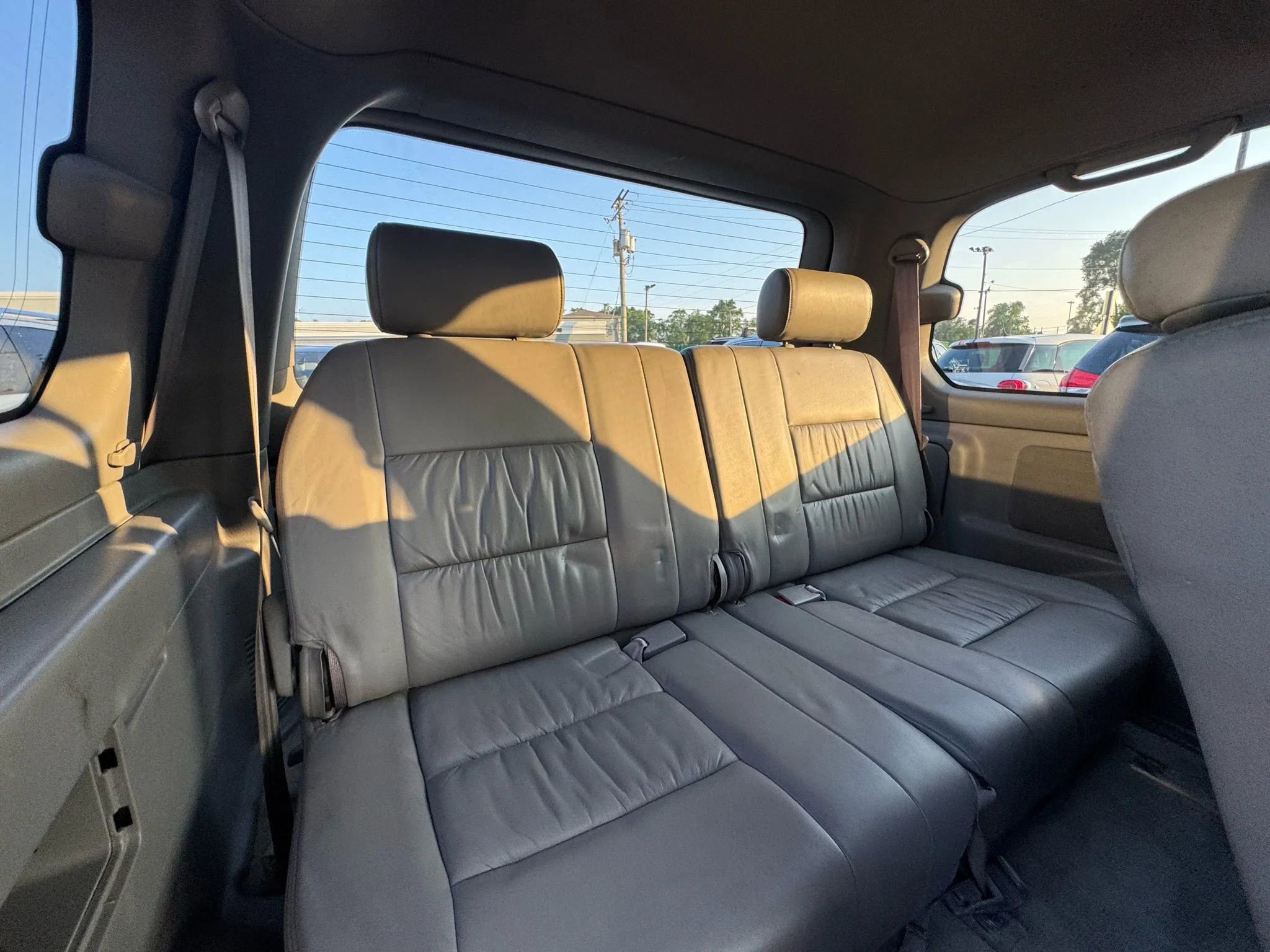 Used 2004 Toyota Land Cruiser image 28