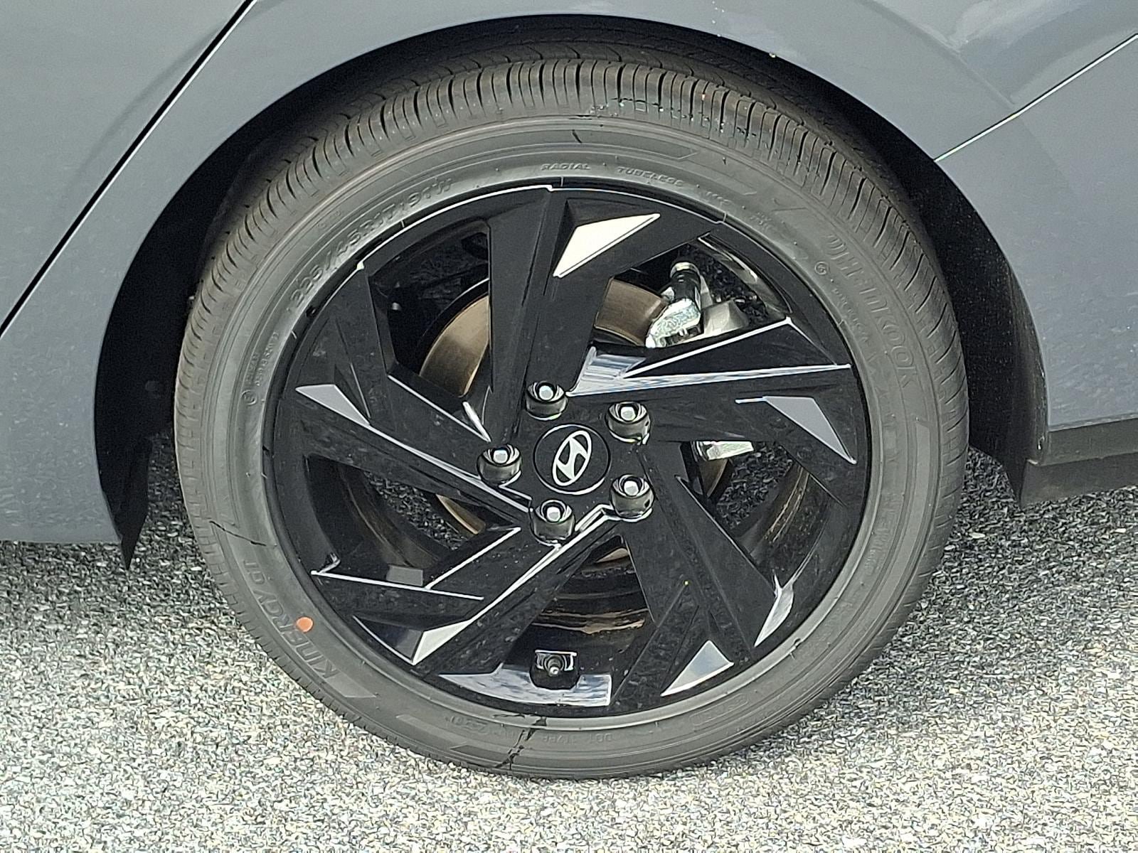 New 2026 Hyundai Elantra SEL Sport FWD image 5