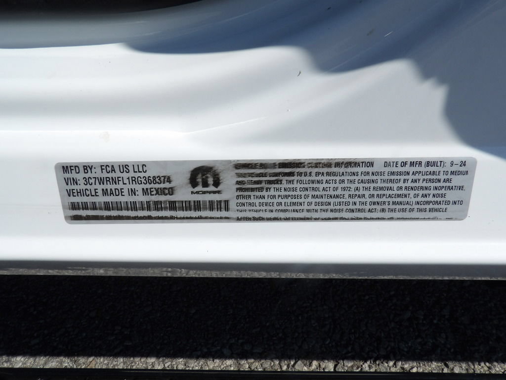 Used 2024 RAM 5500 Tradesman w/ Chrome Appearance Group AWD/4WD image 62