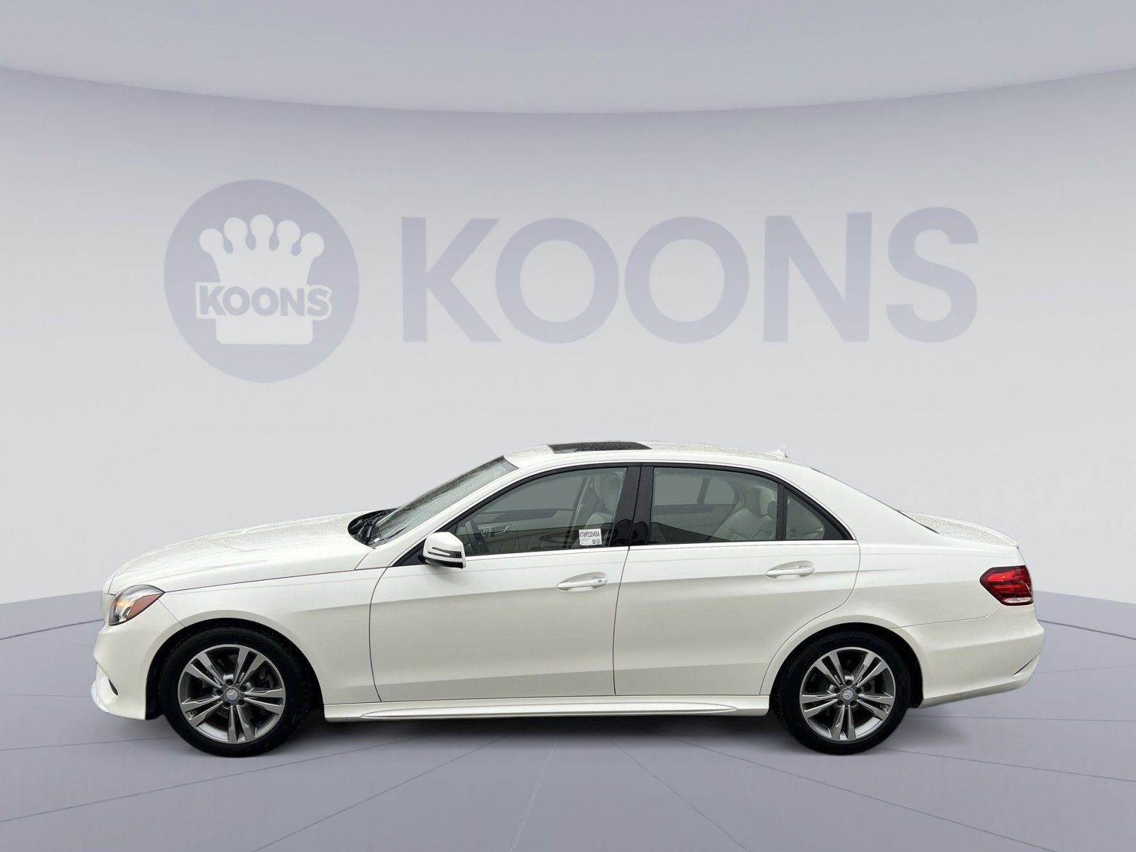 Used 2014 Mercedes-Benz E 350 4MATIC Sedan image 2