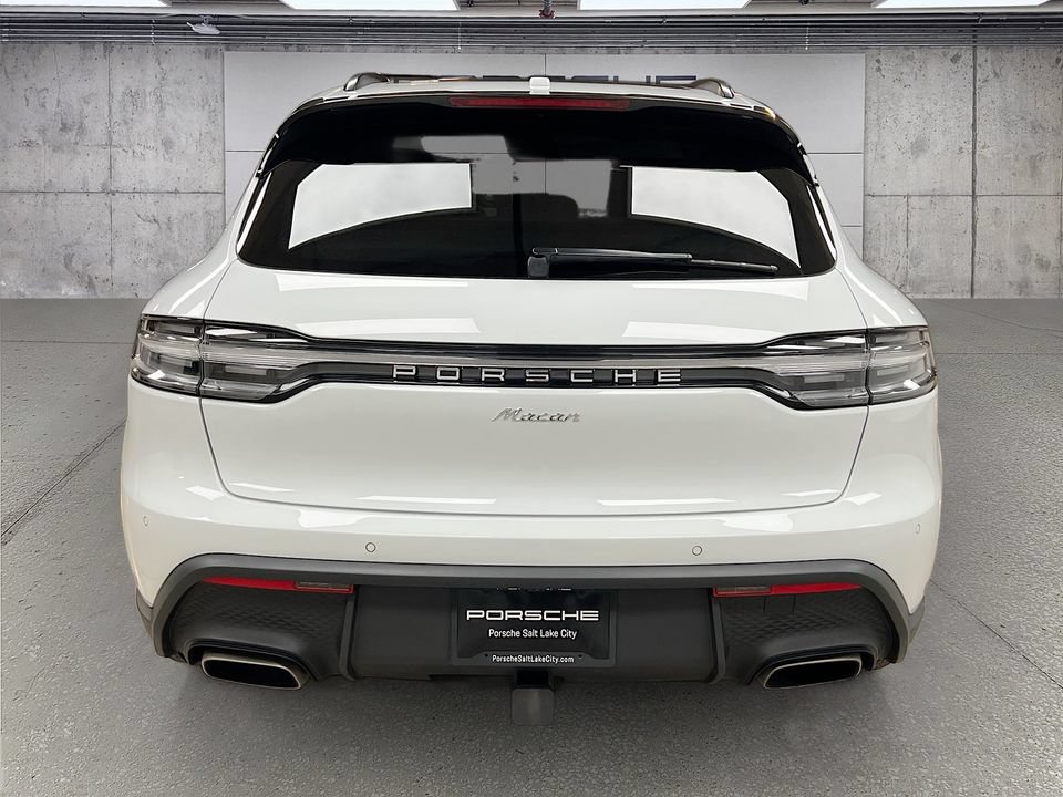 Certified 2026 Porsche Macan AWD/4WD image 10