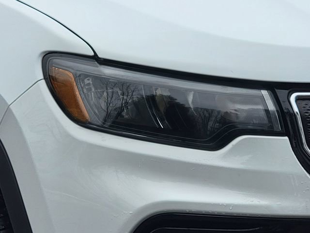 Certified 2022 Jeep Compass Limited image 16