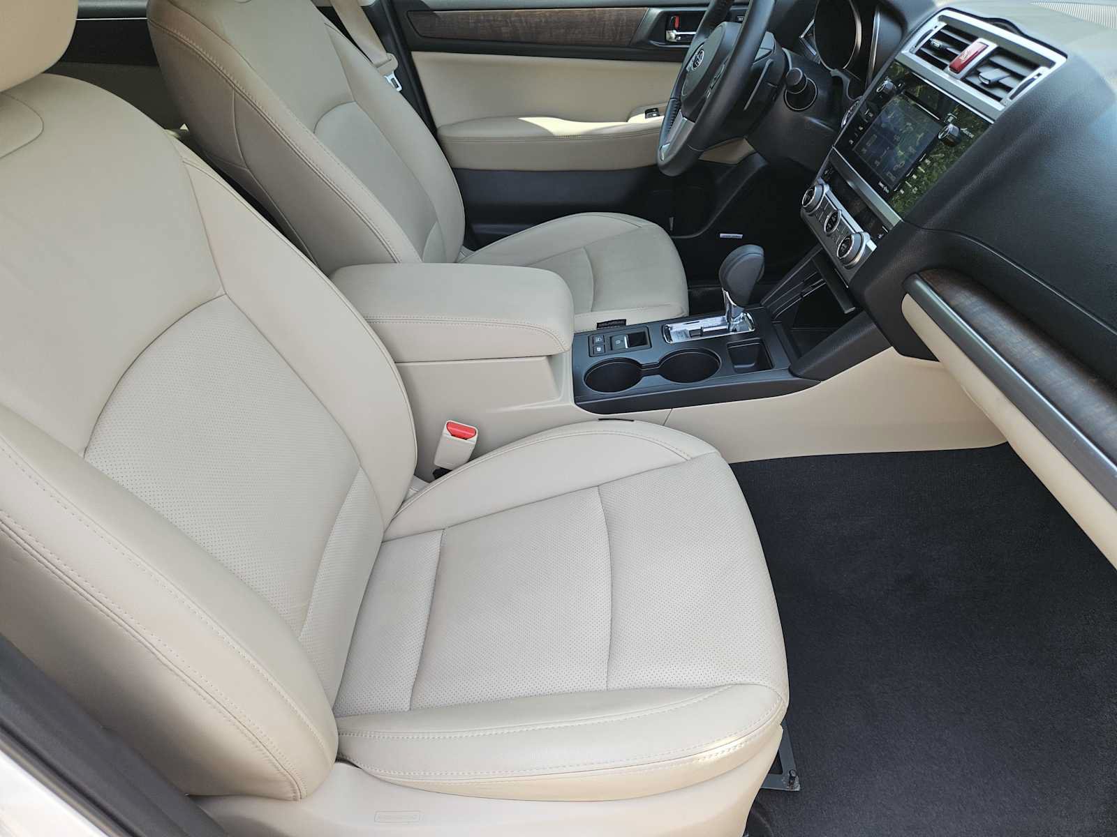 Used 2017 Subaru Outback 3.6R Limited AWD/4WD image 14