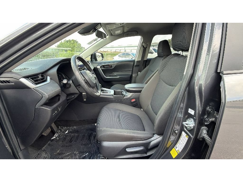 Used 2024 Toyota RAV4 LE FWD image 12