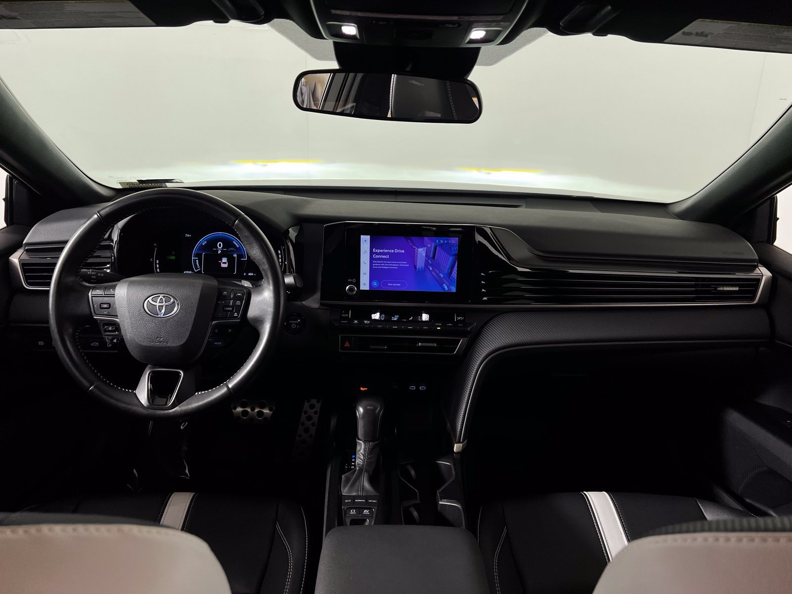 Certified 2025 Toyota Camry SE FWD image 23