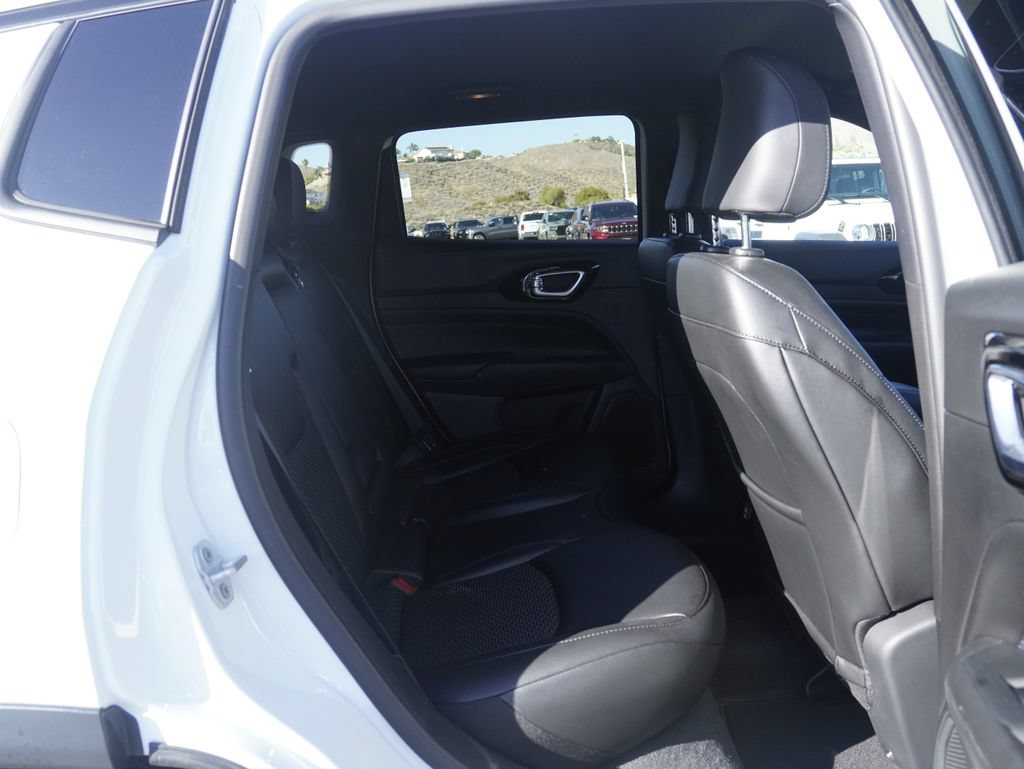 Certified 2026 Jeep Compass Latitude AWD/4WD image 28