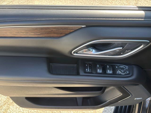 Used 2021 Chevrolet Suburban High Country image 19