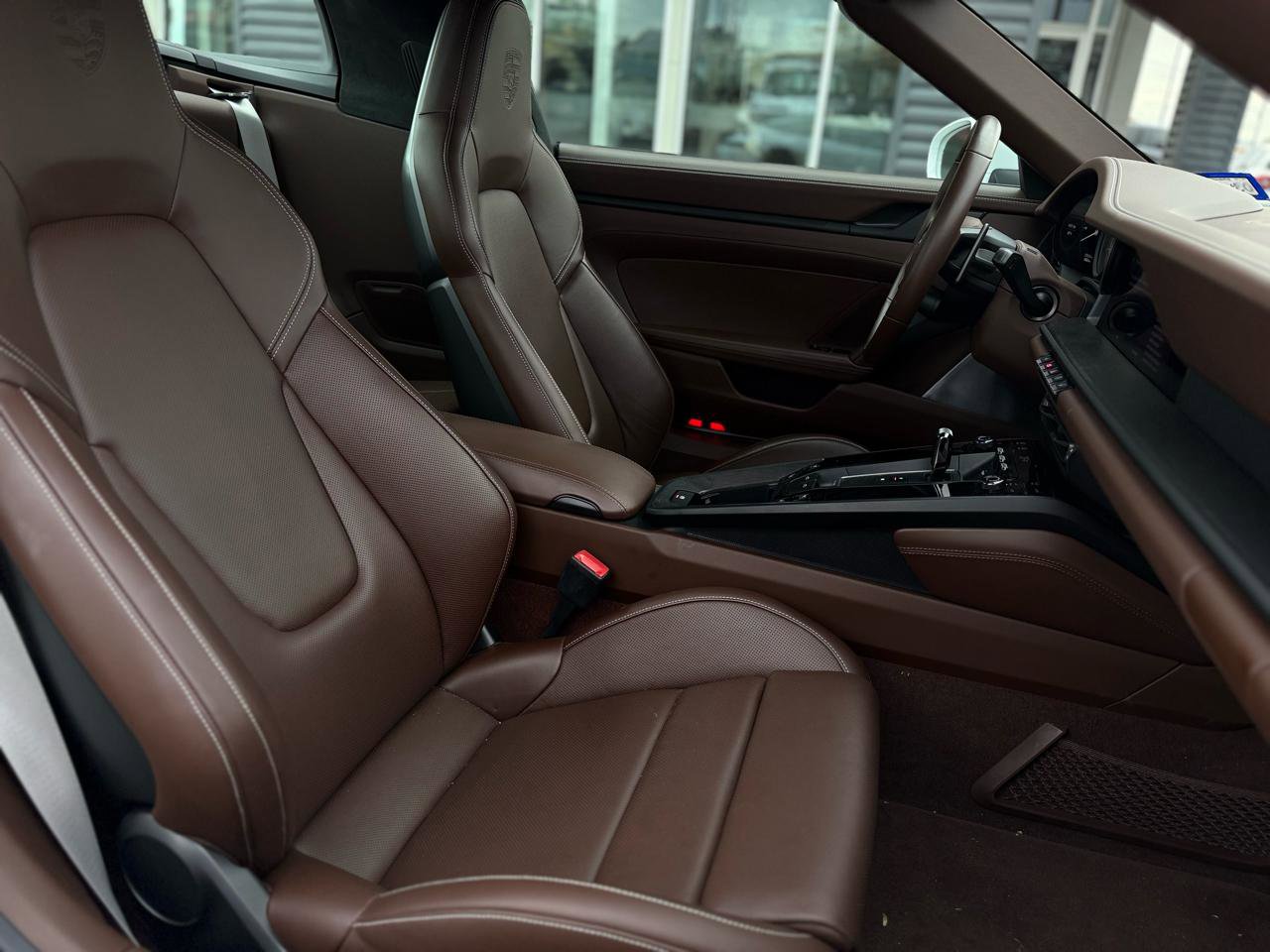 Used 2024 Porsche 911 image 16