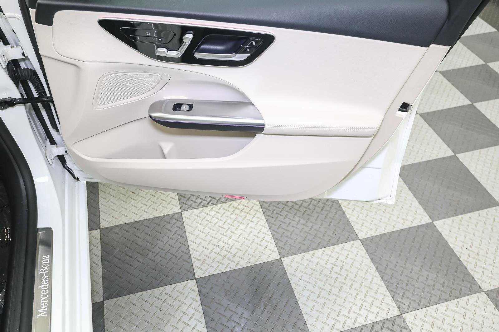 Used 2023 Mercedes-Benz C 300 4MATIC Sedan image 22