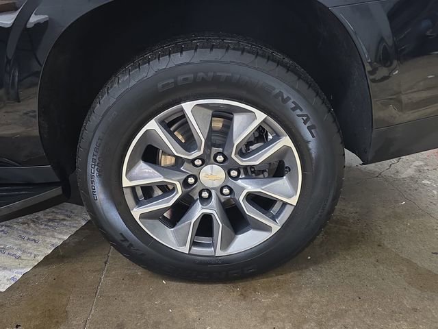 Used 2023 Chevrolet Suburban LS w/ Driver Alert Package image 34