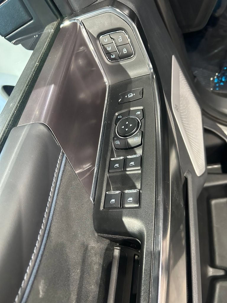 Used 2026 Ford F250 Platinum w/ Tremor Off-Road Package AWD/4WD image 11