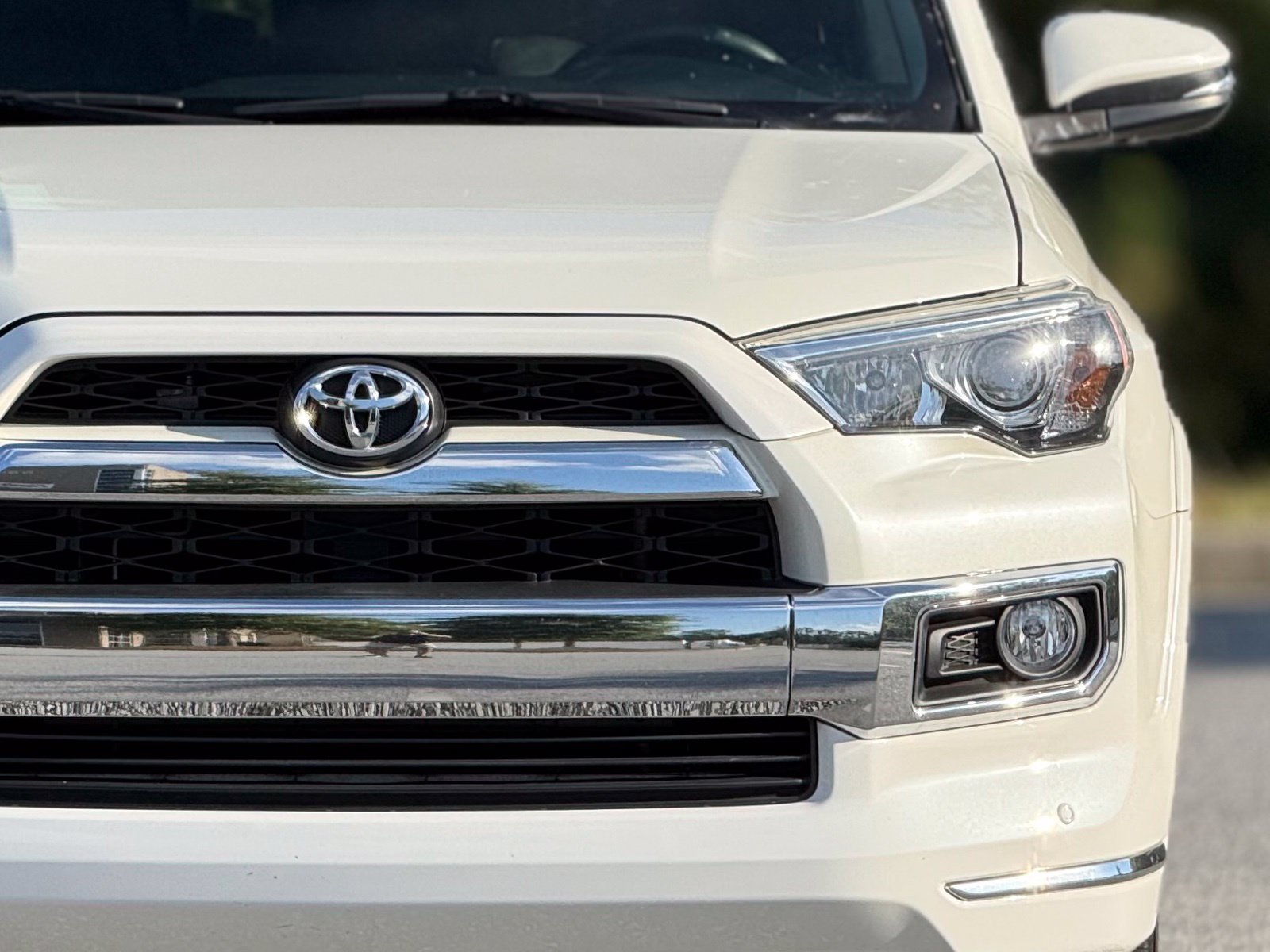 Used 2019 Toyota 4Runner Limited AWD/4WD image 14