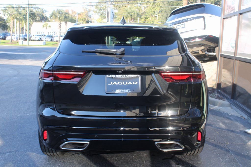 Used 2024 Jaguar F-PACE R-Dynamic S AWD/4WD image 5