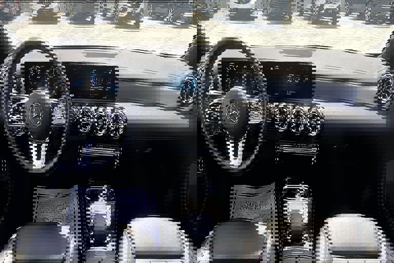 Used 2022 Mercedes-Benz CLA 250 image 14