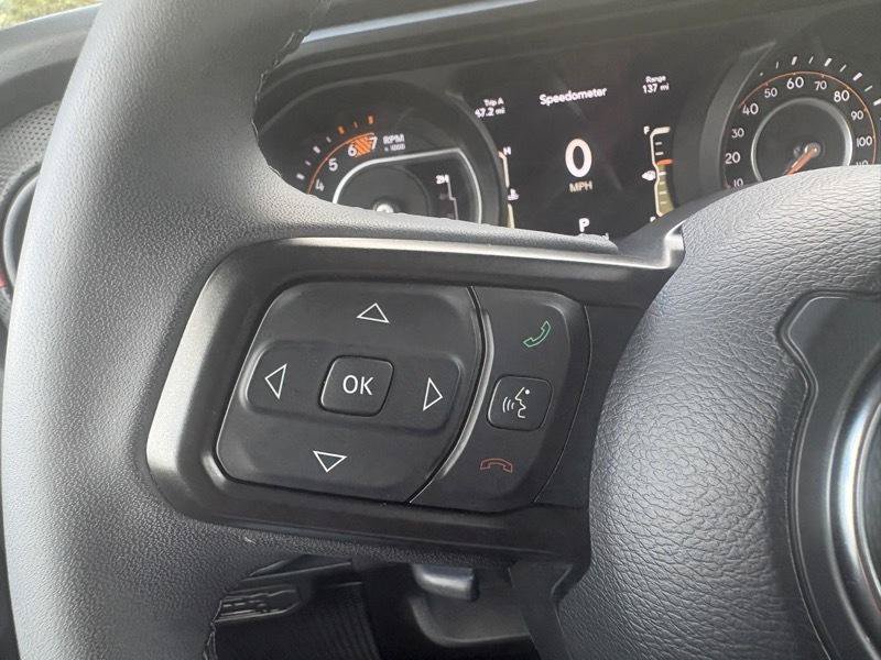 Used 2026 Jeep Wrangler Unlimited Rubicon AWD/4WD image 14