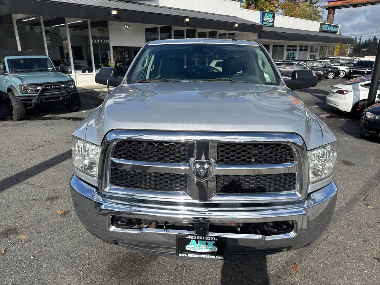 Used 2018 RAM 2500 Tradesman w/ Chrome Appearance Group image 9