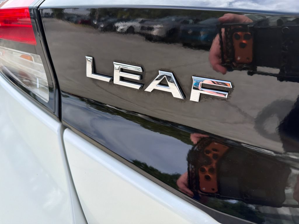 Used 2022 Nissan Leaf SV FWD image 10