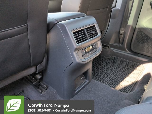 Used 2024 Volkswagen Atlas SE AWD/4WD image 28