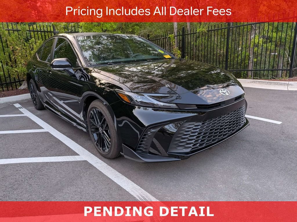 Used 2026 Toyota Camry SE FWD image 1