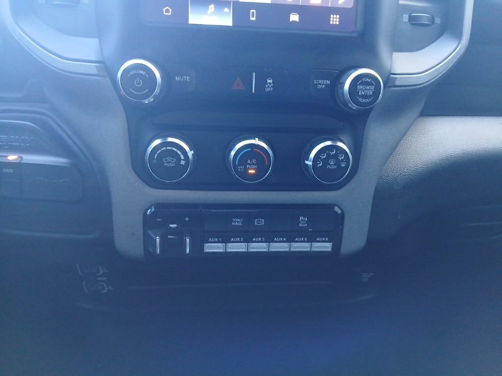 Used 2024 RAM 2500 Tradesman w/ Chrome Appearance Group image 22