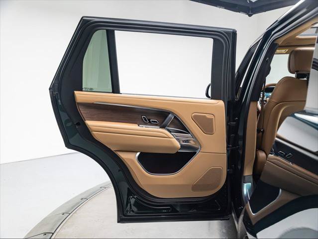 New 2026 Land Rover Range Rover Long Wheelbase SE AWD/4WD image 25