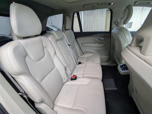 Certified 2022 Volvo XC90 T8 Inscription w/ Advanced Package AWD/4WD image 29