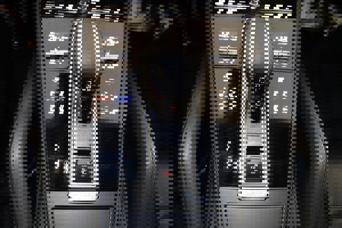 Used 2023 Porsche Cayenne Coupe image 52