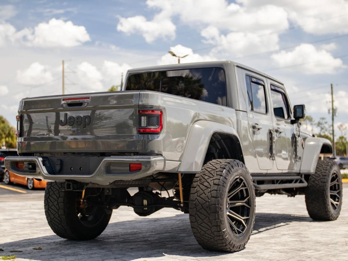 Used 2022 Jeep Gladiator Overland AWD/4WD image 15
