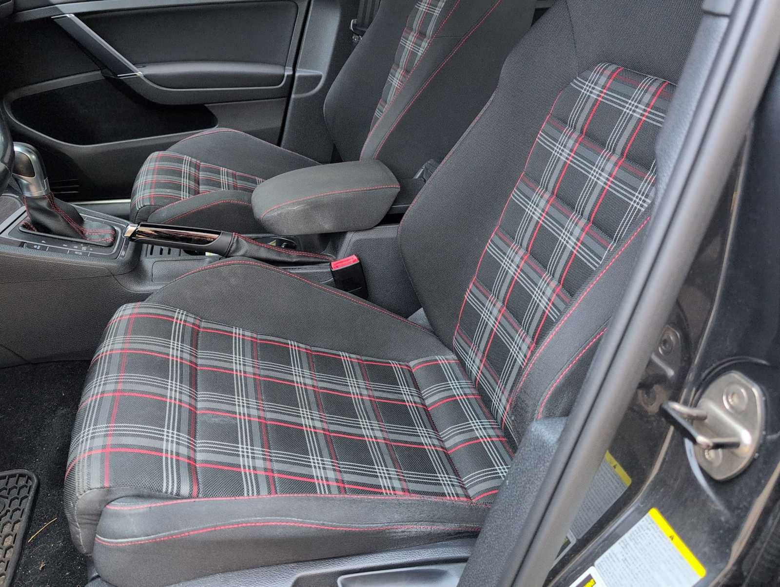 Used 2015 Volkswagen GTI S FWD image 16
