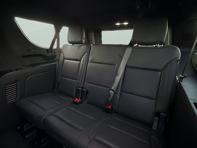 Certified 2025 Chevrolet Suburban Z71 AWD/4WD image 18