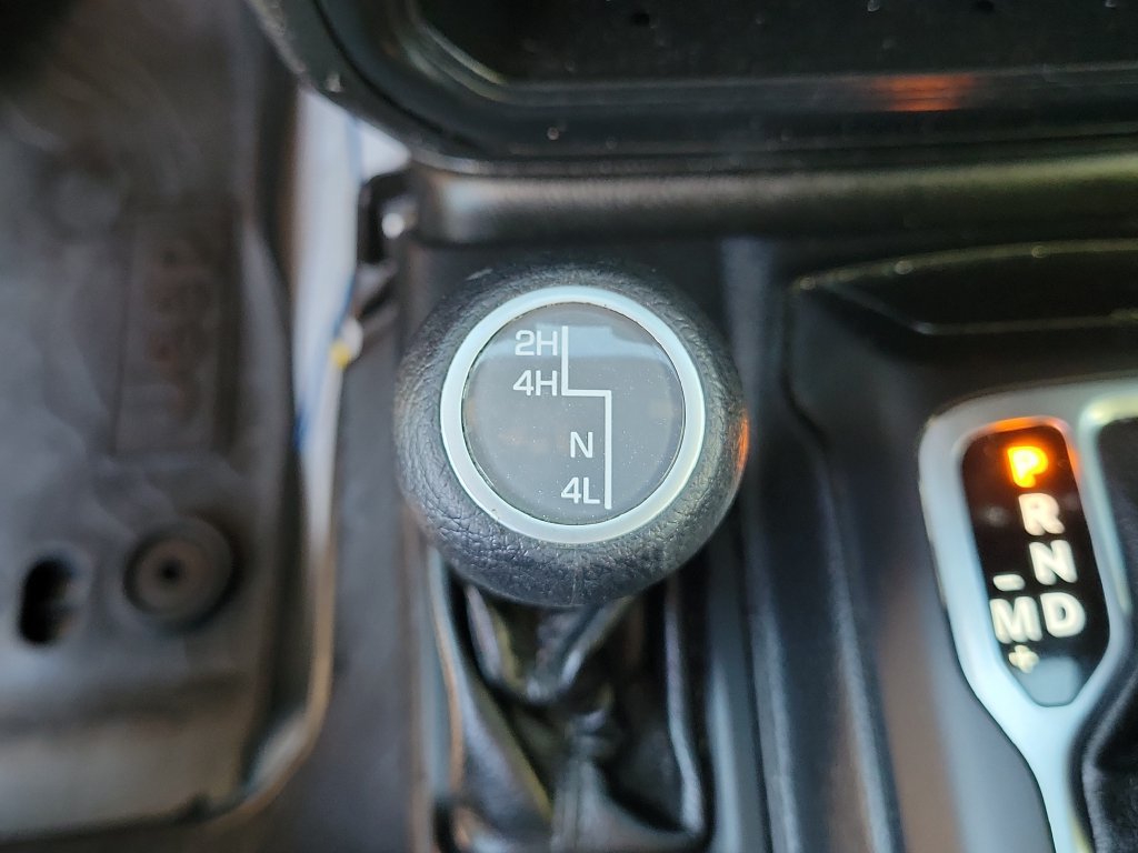 Used 2018 Jeep Wrangler Unlimited Sport S AWD/4WD image 32