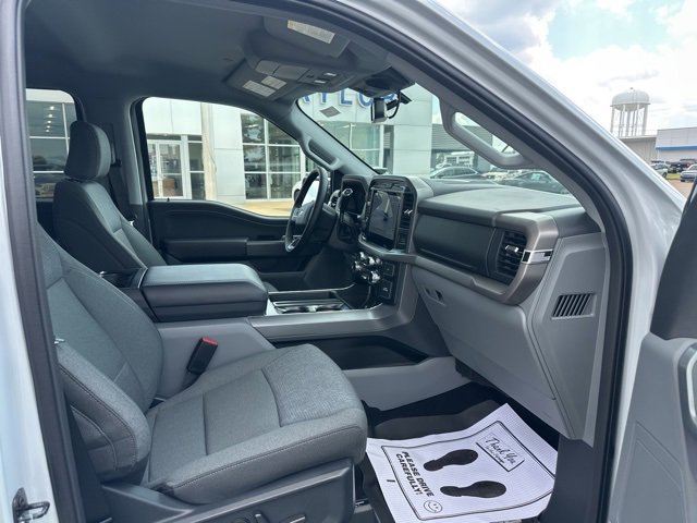 New 2025 Ford F150 XLT image 9