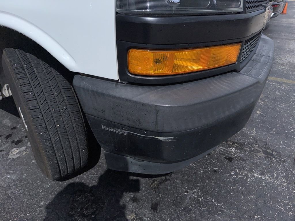 Used 2018 Chevrolet Express 2500 image 11
