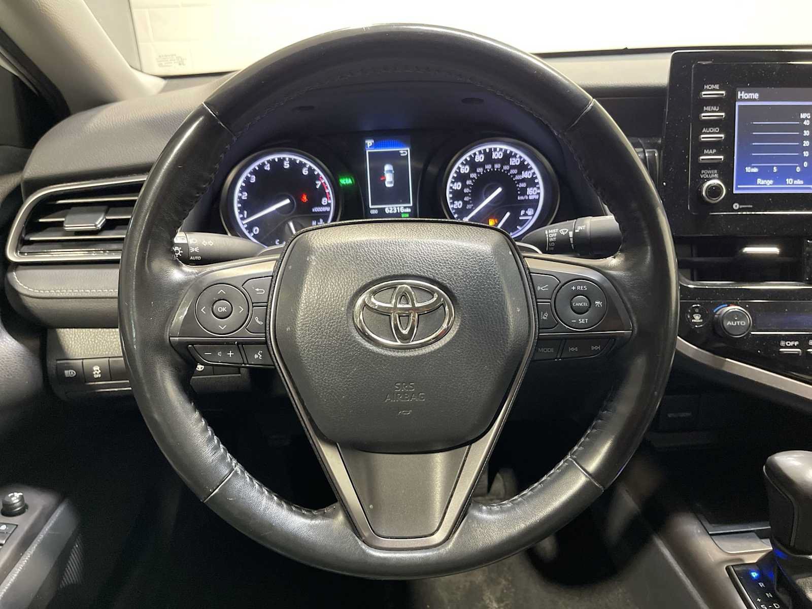 Used 2024 Toyota Camry SE w/ Cold Weather Package FWD image 15