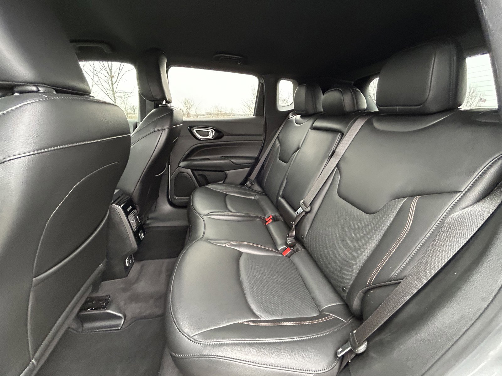 Used 2023 Jeep Compass Limited image 13