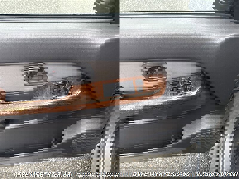 Used 1999 Nissan Pathfinder LE image 16