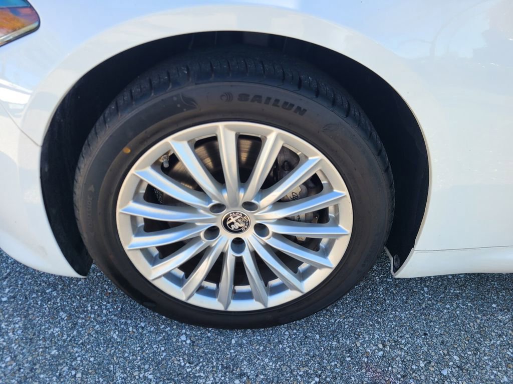 Used 2022 Alfa Romeo Giulia Sprint image 9