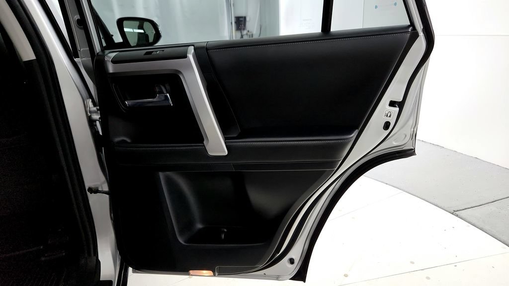 Certified 2023 Toyota 4Runner SR5 Premium w/ Moonroof Package AWD/4WD image 18
