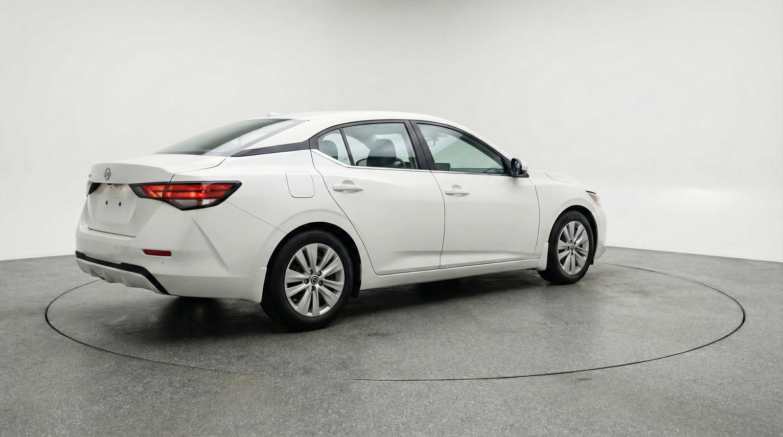 Used 2025 Nissan Sentra S FWD image 9