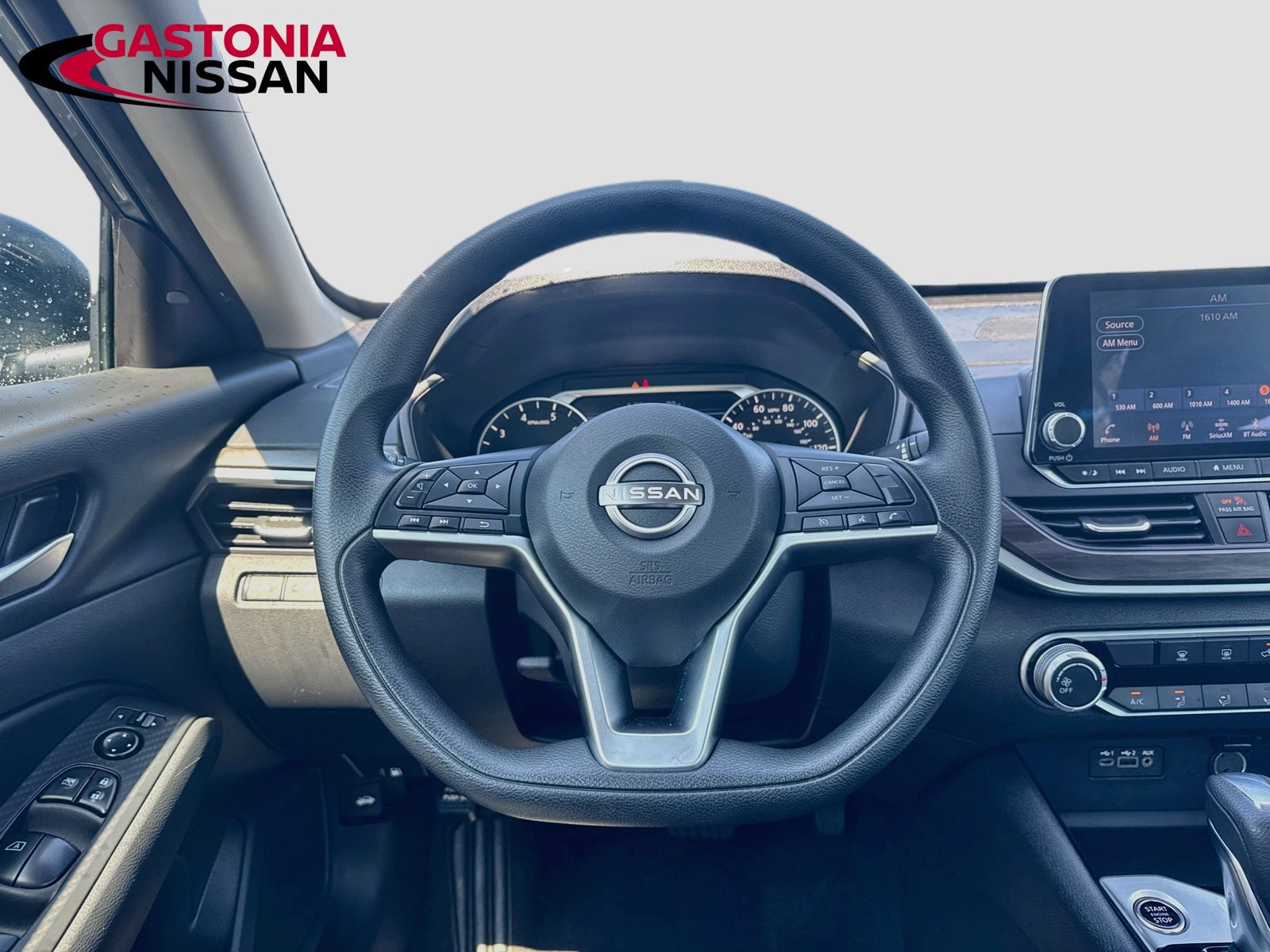 Used 2024 Nissan Altima 2.5 SV FWD image 29