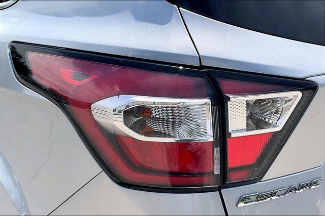 Used 2017 Ford Escape SE w/ Equipment Group 201A image 28