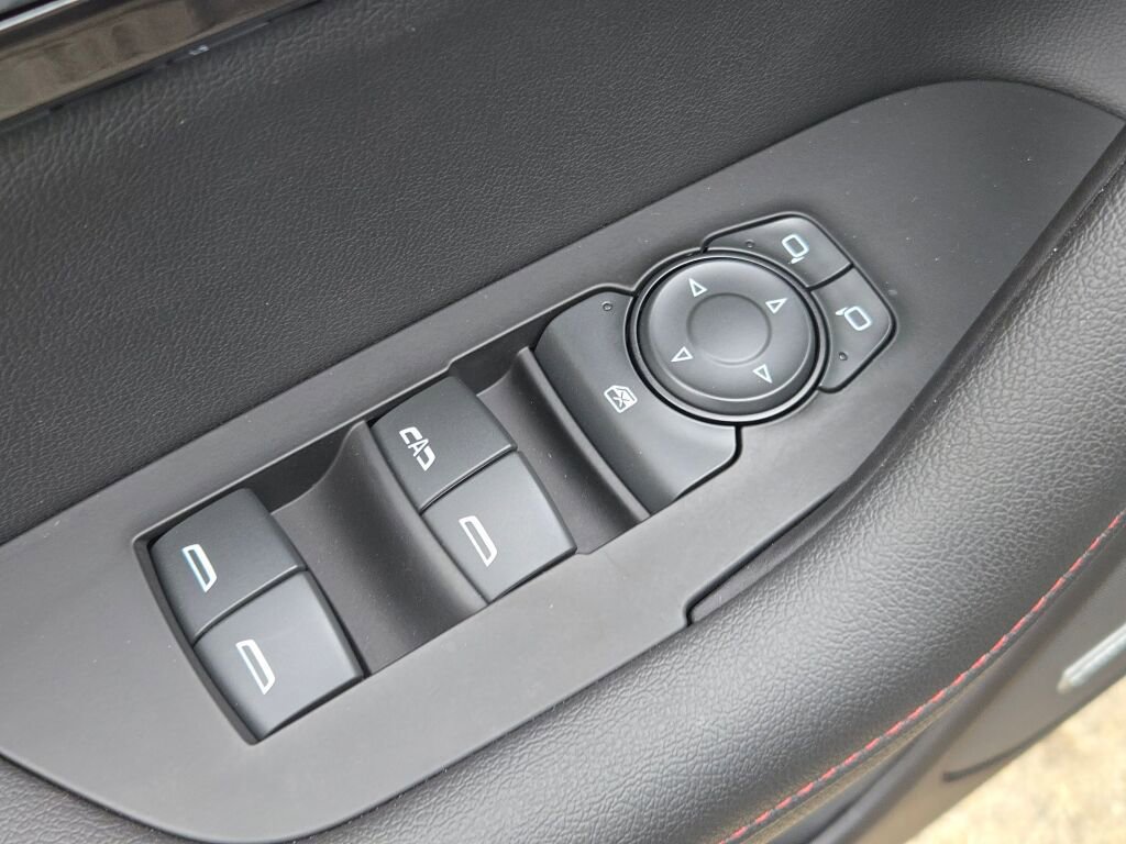 Used 2024 Chevrolet Blazer RS w/ Enhanced Convenience Package FWD image 19