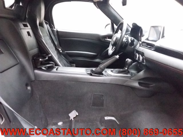Used 2017 FIAT 124 Spider Abarth RWD image 12