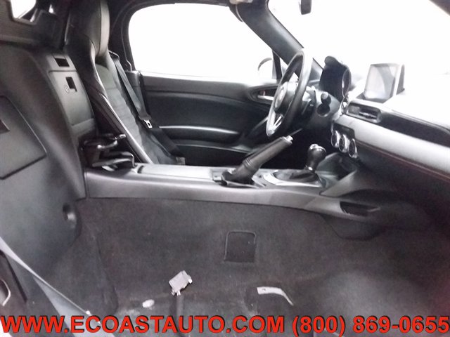 Used 2017 FIAT 124 Spider Abarth RWD image 12