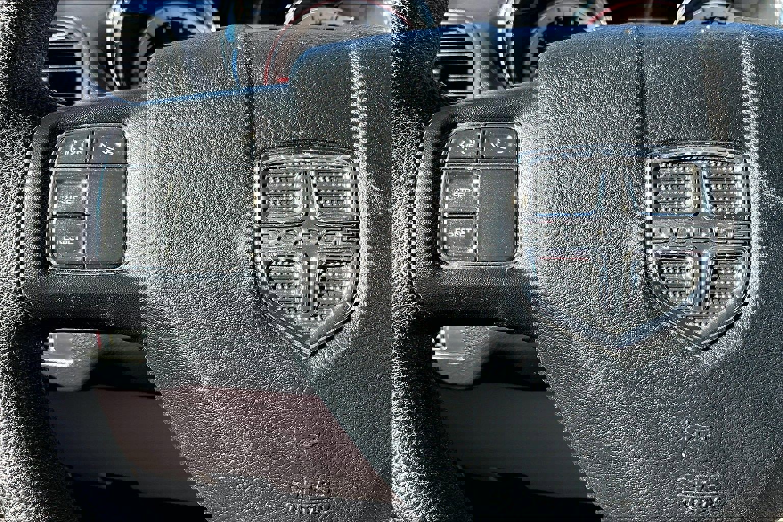 Used 2018 Dodge Grand Caravan SE w/ UConnect Hands-Free Group image 18