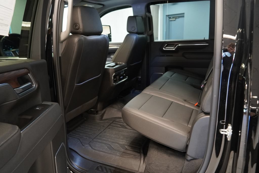 Certified 2026 GMC Sierra 2500 SLT AWD/4WD image 18