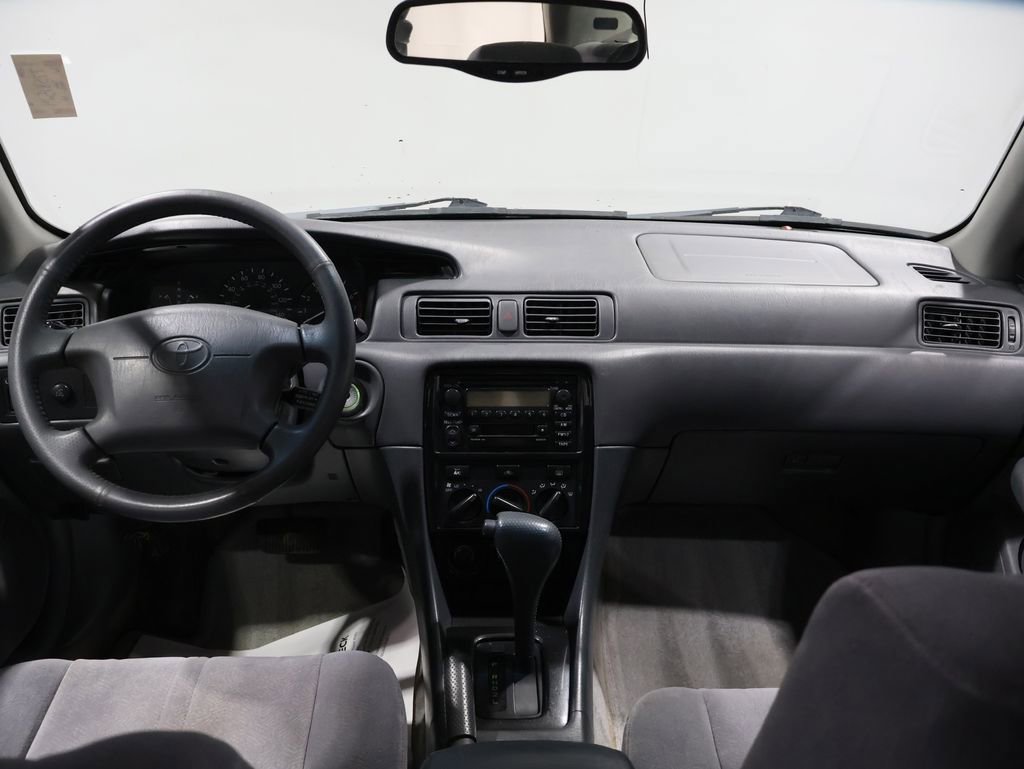 Used 2001 Toyota Camry LE image 17
