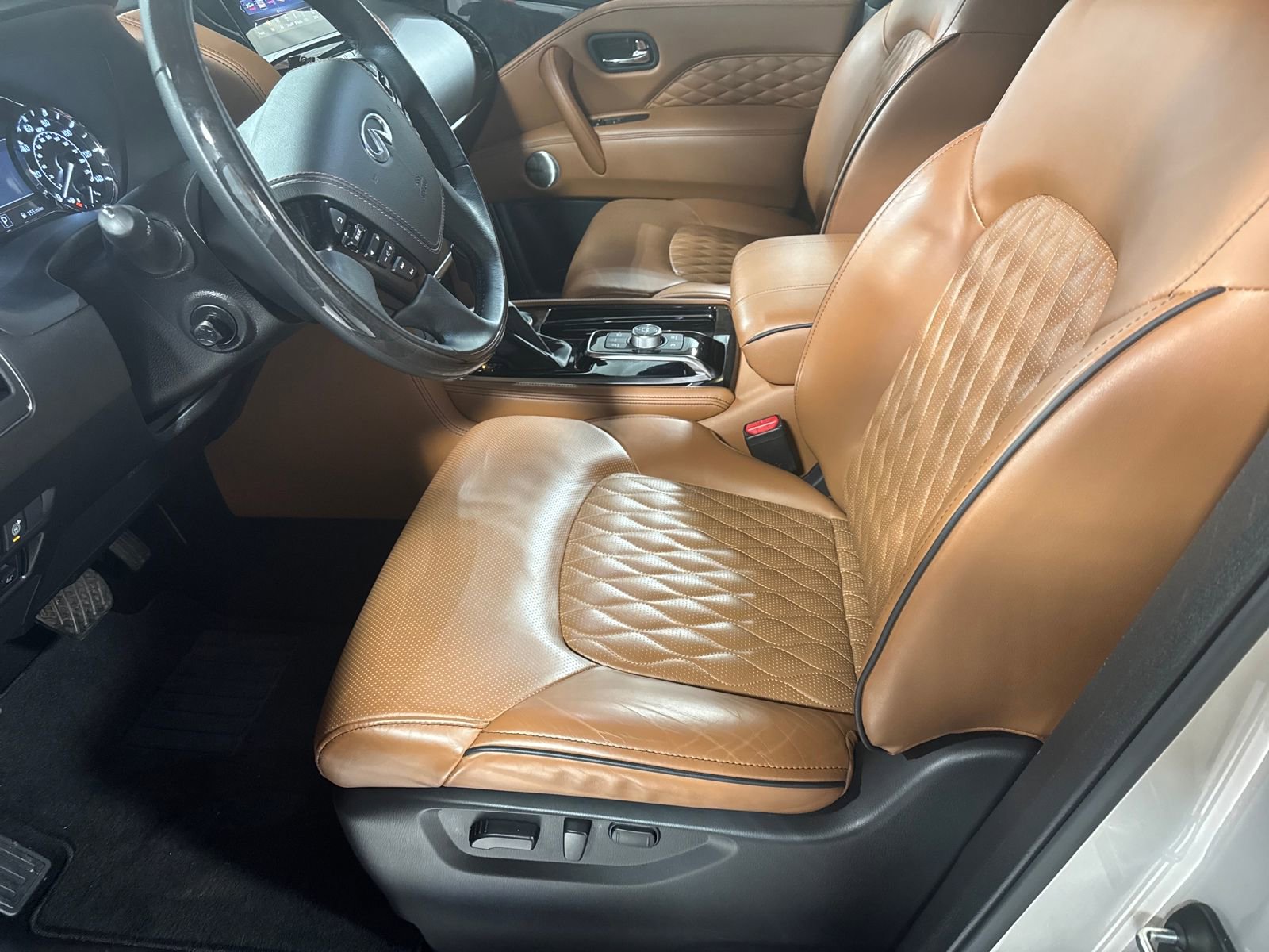 Used 2023 INFINITI QX80 Sensory w/ Cargo Package image 3