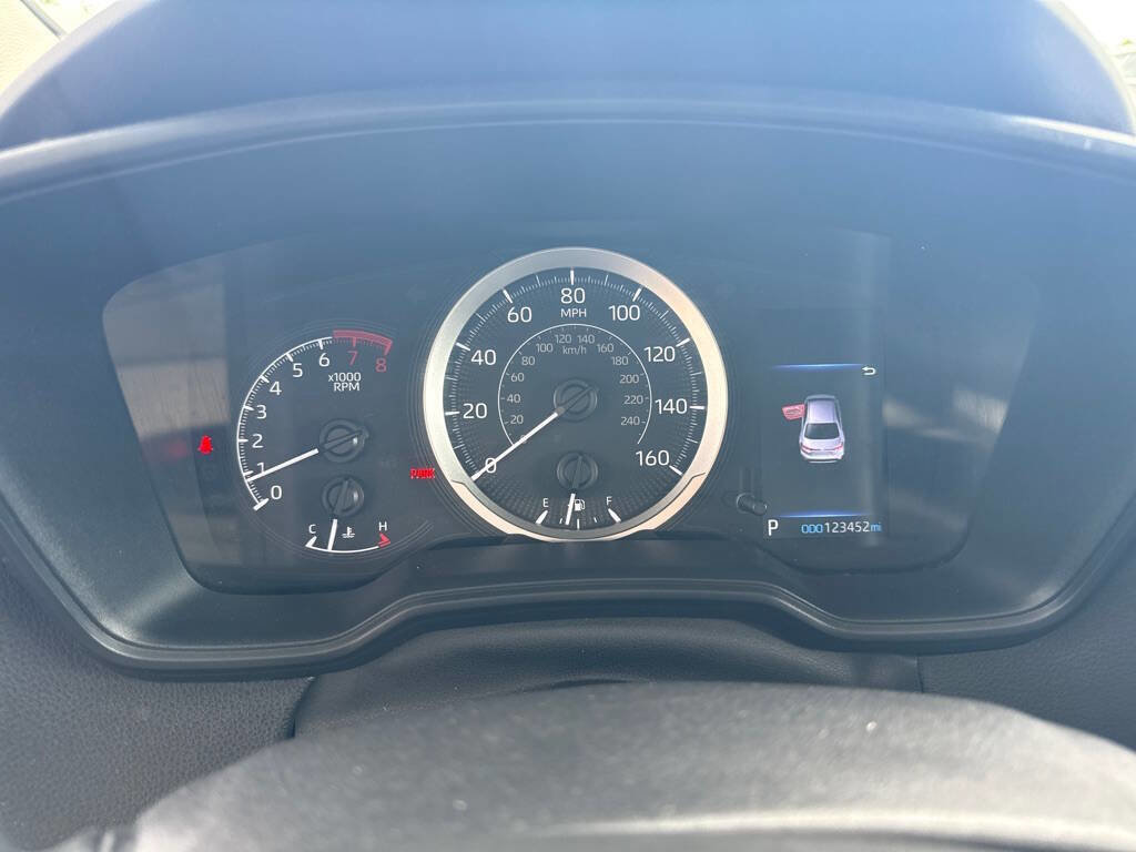 Used 2022 Toyota Corolla LE FWD image 8